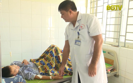 Người thầy thuốc tận tâm với người bệnh