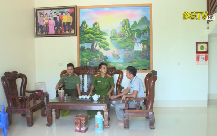 Người uy tín giữ gìn an ninh trật tự tại cơ sở