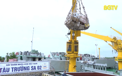 Những chuyến tàu mang Tết đến với cán bộ, chiến sỹ nơi biển đảo 