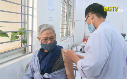 Những lưu ý khi điều trị bệnh viêm quanh khớp vai 