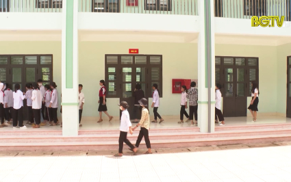 Niềm vui mới của học sinh nội trú vùng lòng hồ Cấm Sơn