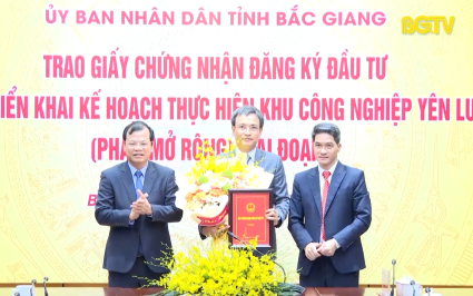 Trao Giấy chứng nhận đăng ký đầu tư khu công nghiệp Yên Lư (mở rộng)