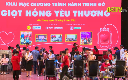 Phát động chương trình "Hành trình đỏ" giọt hồng yêu thương