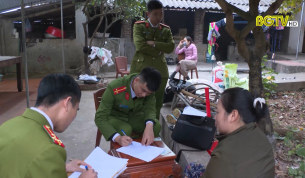 Phát hiện xe ô tô vận chuyển xương lợn, thịt lợn không đảm bảo vệ sinh thú y