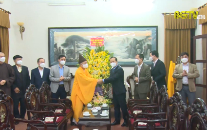 Phó Chủ tịch Thường trực UBND tỉnh chúc Tết một số Hòa thượng, Thượng tọa Giáo hội Phật giáo