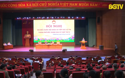 Phó Thủ tướng Thường trực Chính phủ tiếp xúc cử tri thành phố Bắc Giang