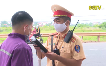 Phòng CSGT xử lý hơn 2 nghìn trường hợp vi phạm giao thông