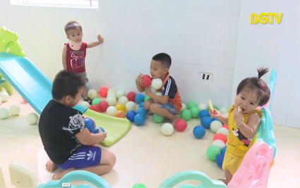 Phục hồi chức năng cho trẻ chậm phát triển trí tuệ  