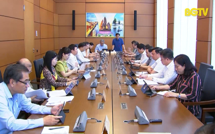 Đoàn ĐBQH tỉnh Bắc Giang thảo luận tại tổ về dự án Luật Đất đai (Sửa đổi)