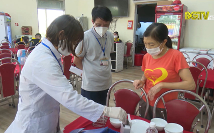 Siết chặt an toàn thực phẩm ven khu công nghiệp
