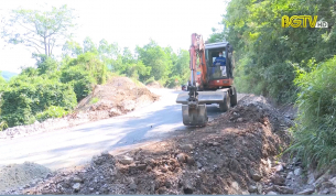 Sửa chữa đường tỉnh 248 qua địa bàn xã Sa Lý đảm bảo an toàn giao thông