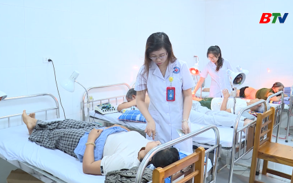 Sức khoẻ cộng đồng: Chăm sóc sức khoẻ người dân miền núi