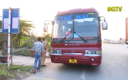 Tăng cường kiểm tra việc lắp camera trên phương tiện kinh doanh vận tải