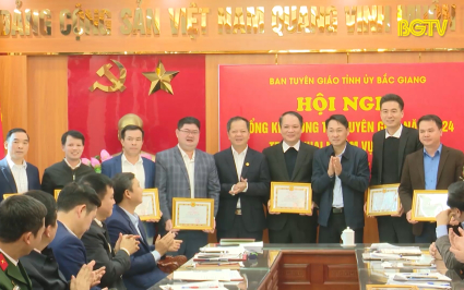 Tập trung thông tin, tuyên truyền Đại hội Đảng và tinh gọn bộ máy