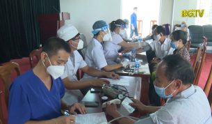 Thành phố Bắc Giang tiêm vắc xin phòng Covid - 19 cho người cao tuổi