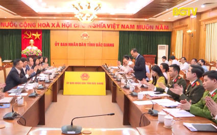 Tháo gỡ vướng mắc TTHC liên quan đến sổ hộ khẩu, sổ tạm trú