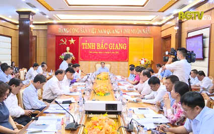 Thủ tướng Chính phủ làm việc với Ban Thường vụ Tỉnh ủy Bắc Giang
