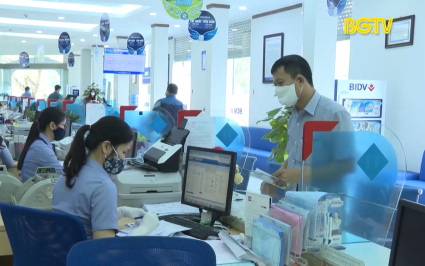 Thực hiện chi trả chính sách an sinh xã hội không dùng tiền mặt 