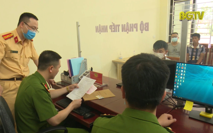 Thực hiện phân cấp đăng ký xe cho công an cấp huyện, xã từ 21/5