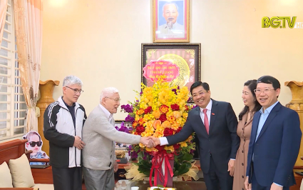 Thường trực Tỉnh uỷ thăm, chúc Tết đồng chí Nguyễn Thanh Quất