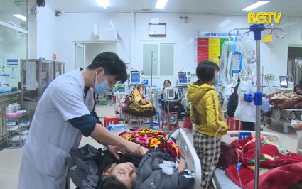 Tiếp nhận 4 bệnh nhân bị thương nặng nghi do sử dụng pháo nổ