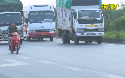Tình trạng xe mô tô đi vào cao tốc Hà Nội - Bắc Giang vẫn diễn ra nhiều
