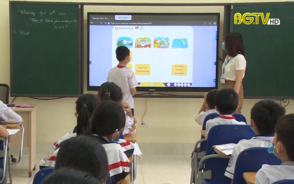 Tổ chức dạy Tiếng Anh và Tin học theo chương trình GDPT 2018 
