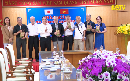 Tổ chức JVPF tặng quà tại Bắc Giang