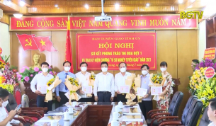 Trao kỷ niệm chương " Vì sự nghiệp Tuyên giáo" năm 2021