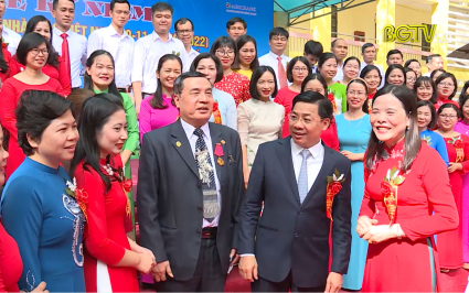 Tri ân những đóng góp to lớn của các thế hệ cán bộ, giáo viên ngành giáo dục Bắc Giang
