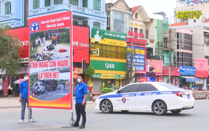 Tưởng niệm nạn nhân tử vong vì tai nạn giao thông