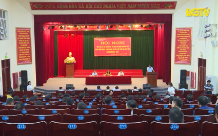 Tiếp xúc cử tri chuyên đề tại huyện Yên Dũng và Tân Yên