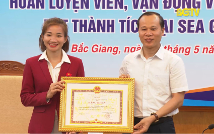 Tuyên dương, khen thưởng HLV, VĐV đạt thành tích tại Sea Games 32