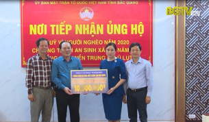 Ủy ban mặt trận tổ quốc tỉnh tiếp nhận gần 3 tỷ đồng ủng hộ miền Trung