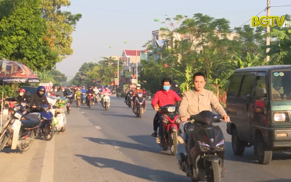Vi phạm không đội mũ bảo hiểm diễn ra phổ biến trên quốc lộ 37