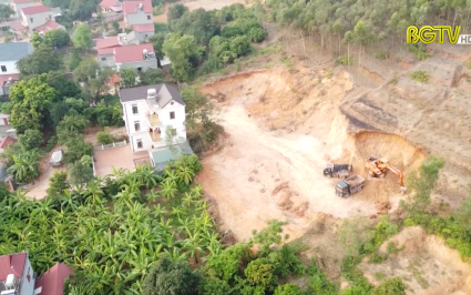 Việt Yên: Ngang nhiên khai thác đất trái phép
