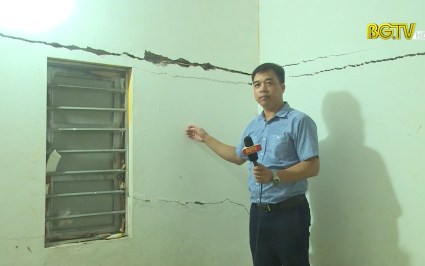 Việt Yên: Người dân lo lắng vì nhà rạn nứt do thi công cầu Như Nguyệt
