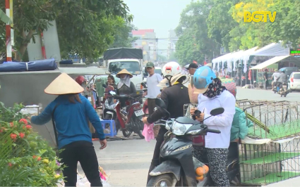 Việt Yên: Nhiều địa phương tái lấn chiếm lòng đường 