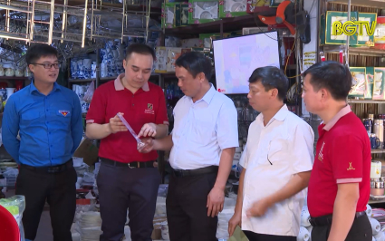 Việt Yên ra mắt mô hình chợ dân sinh không dùng tiền mặt