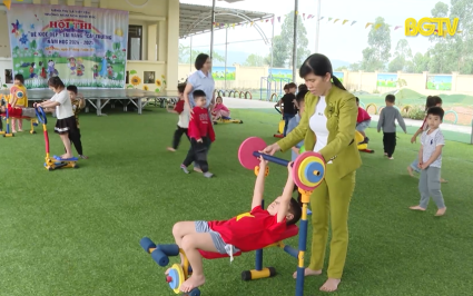Xây dựng NTM: Xã nông thôn mới nâng cao phấn đấu đạt chuẩn giáo dục