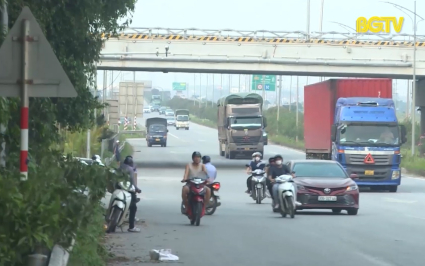 Xe máy vi phạm gây nguy hiểm khi tham gia giao thông