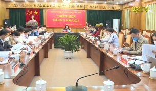 Xem xét báo cáo kết quả giải quyết kiến nghị của cử tri