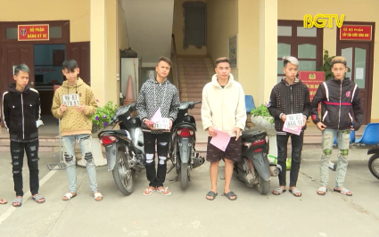 Xử lý nhóm thanh, thiếu niên đi xe mô tô lạng lách, đánh võng trêu CSGT