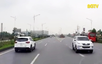 Xử phạt tài xế điều khiển ô tô đi ngược chiều trên cao tốc Hà Nội - Bắc Giang