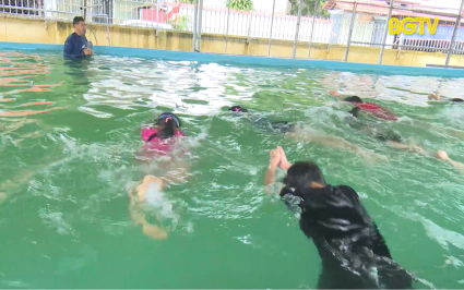 Yên Dũng: Tăng cường dạy bơi cho học sinh 