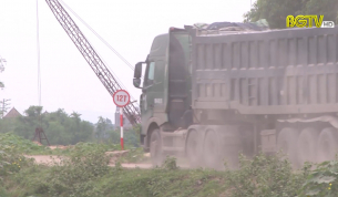 Yên Dũng: Xe trọng tải lớn vi phạm an toàn tuyến đê 