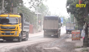 Yên Thế: Người dân khổ sở vì ô nhiễm bụi từ xe quá tải